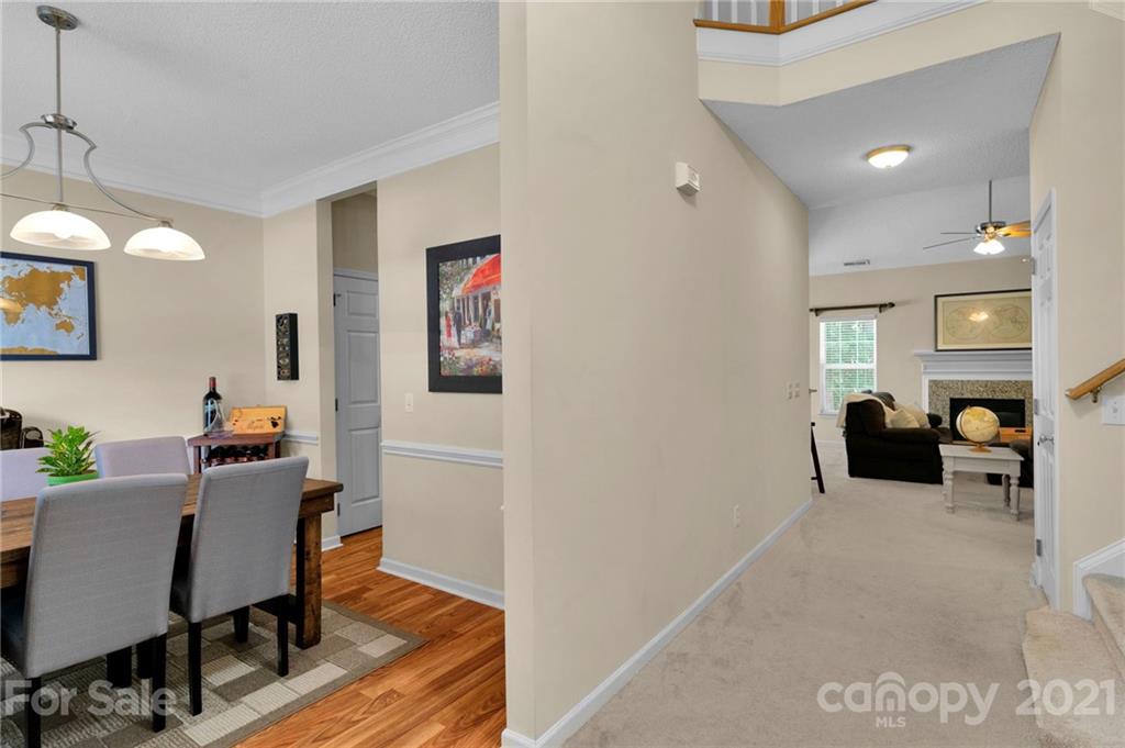 6925 Reedy Creek Road Charlotte, NC 28215 - Photo 7 of 34 a workspace with furniture and window