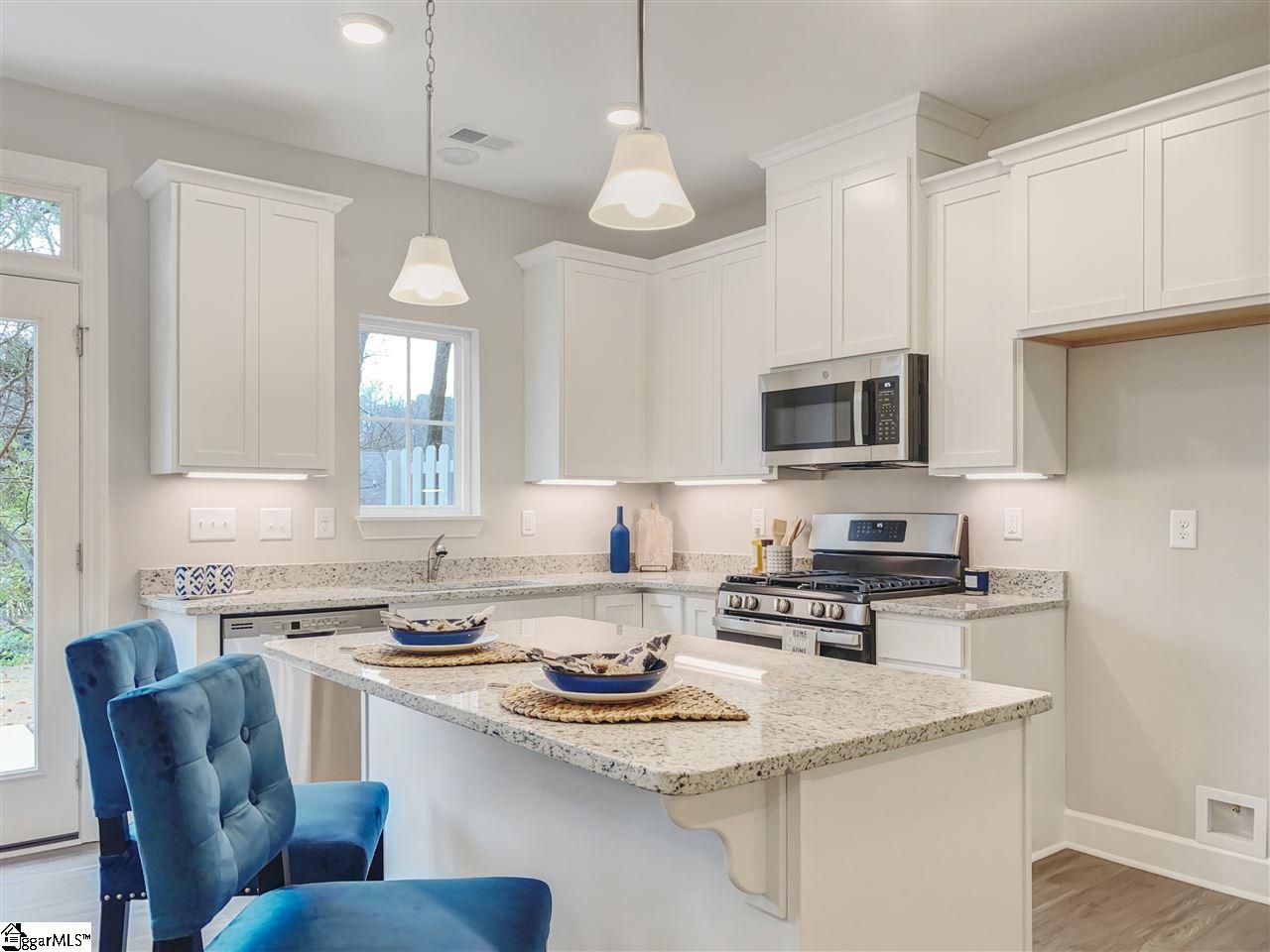 8 Jaycee Court, Unit 23 Greenville, SC 29607 - Photo 5 of 21 Gallery Image 5