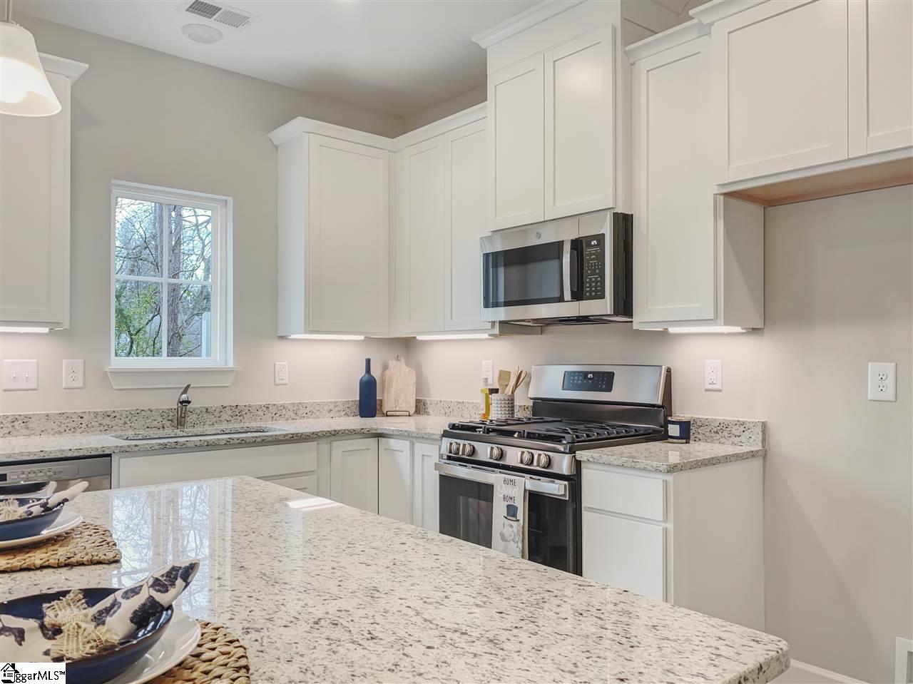 8 Jaycee Court, Unit 23 Greenville, SC 29607 - Photo 6 of 21 Gallery Image 6