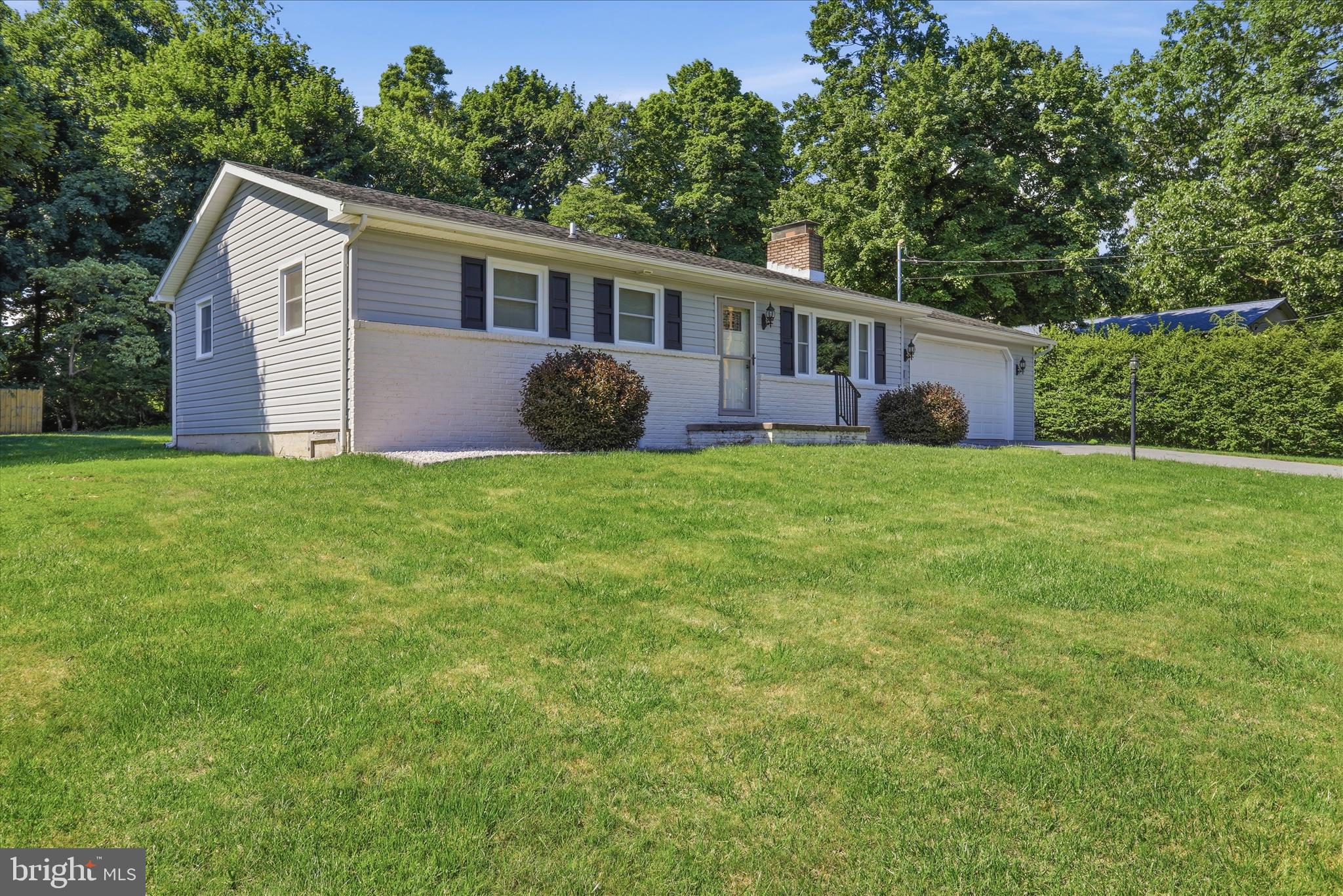 15716 Valley Avenue Blue Ridge Summit, PA 17214 - Photo 4 of 34