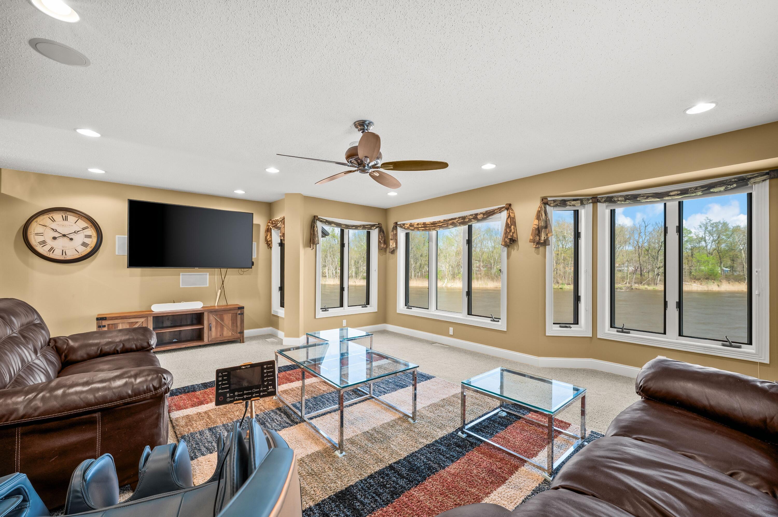 2349 Riverside Pointe Drive St. Joseph, MI 49085 - Photo 35 of 74 38DSC_7621