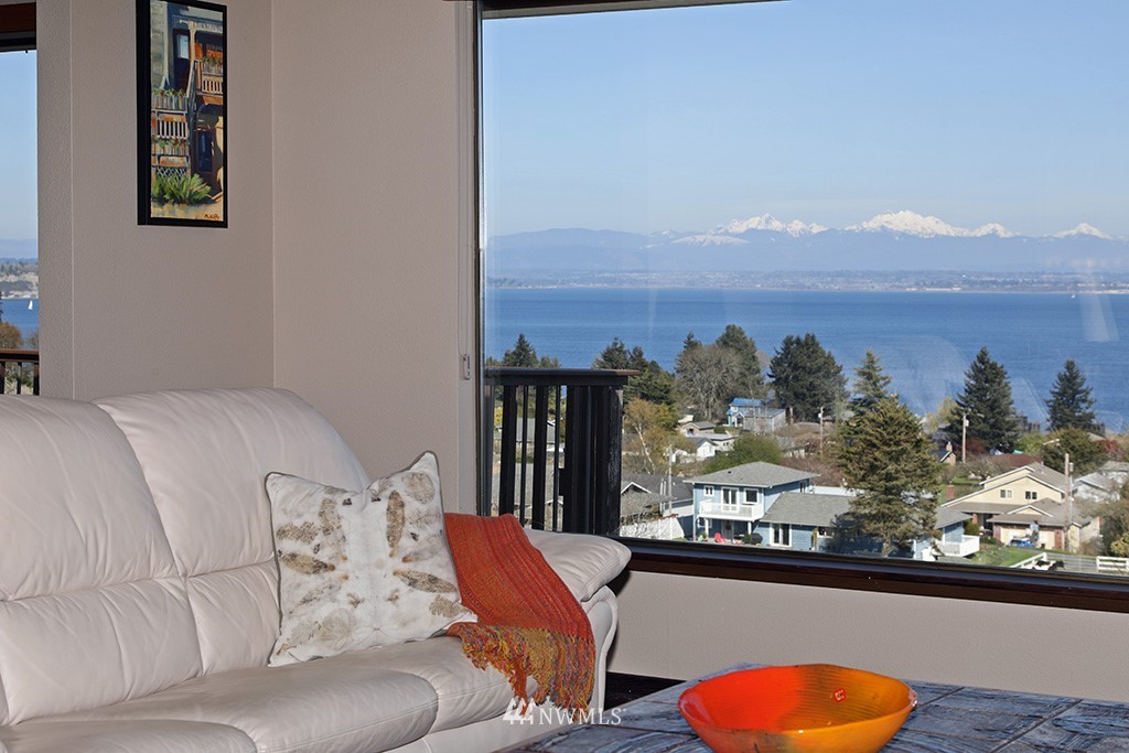 6575 Anderson Road Clinton, WA 98236 - Photo 8 of 40 Gallery Image 8