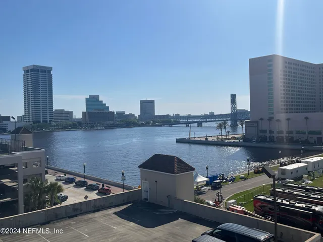 $2,550 | 400 East Bay Street, Unit 410, Jacksonville, FL 32202