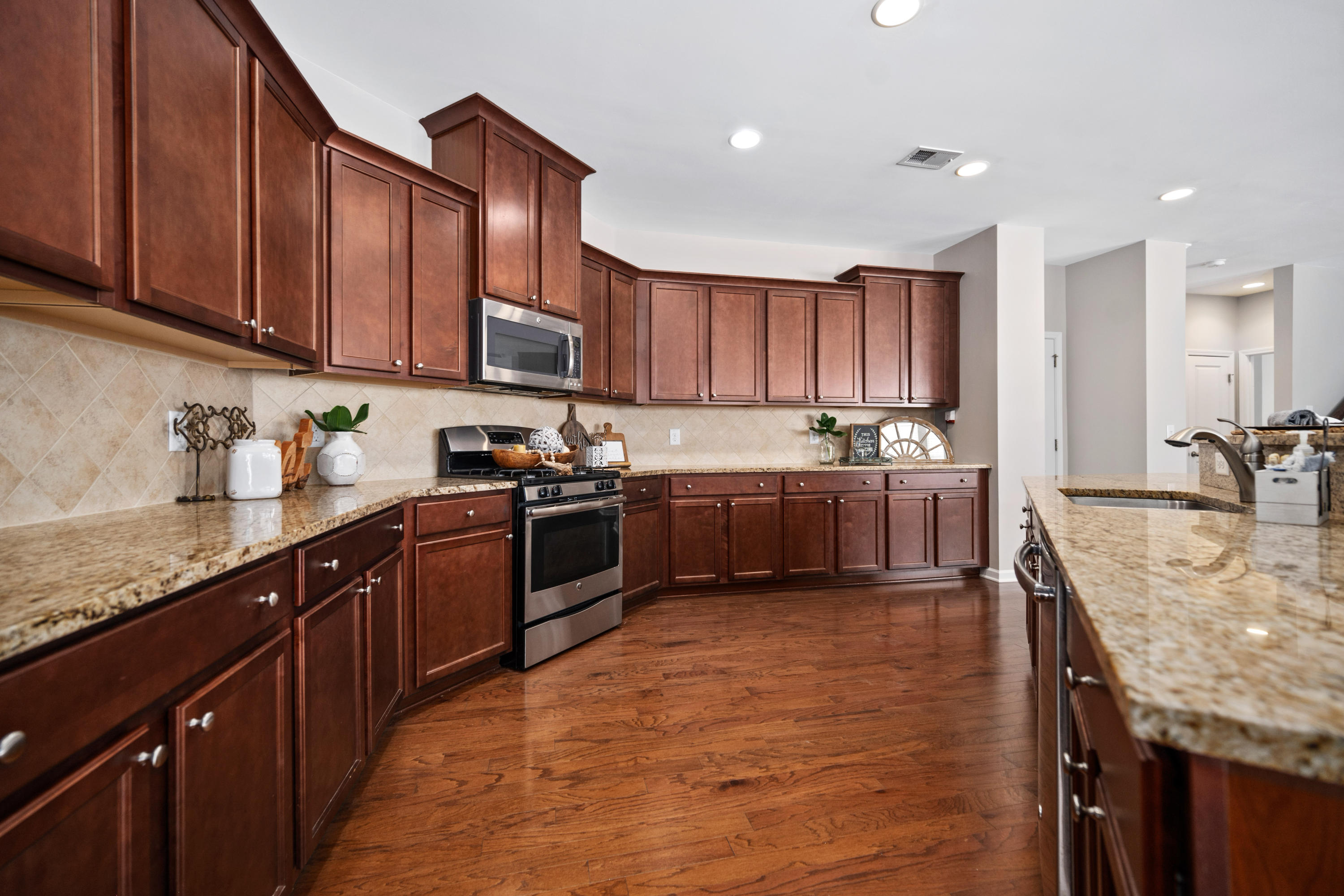 327 Beautyberry Road Summerville, SC 29486 - Photo 9 of 56 Kitchen with Ample Cabinets