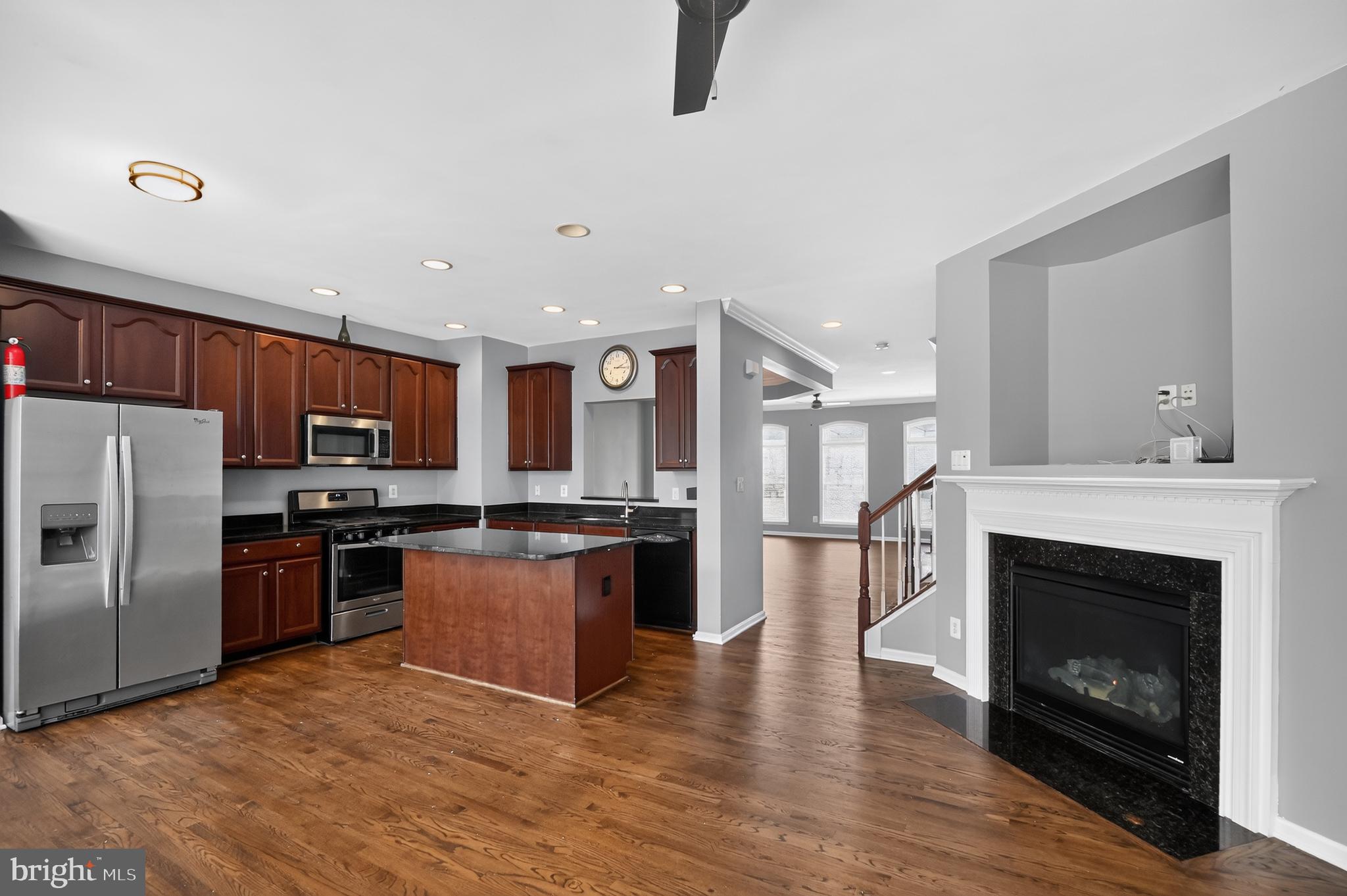 9179 Furey Road Lorton, VA 22079 - Photo 6 of 29