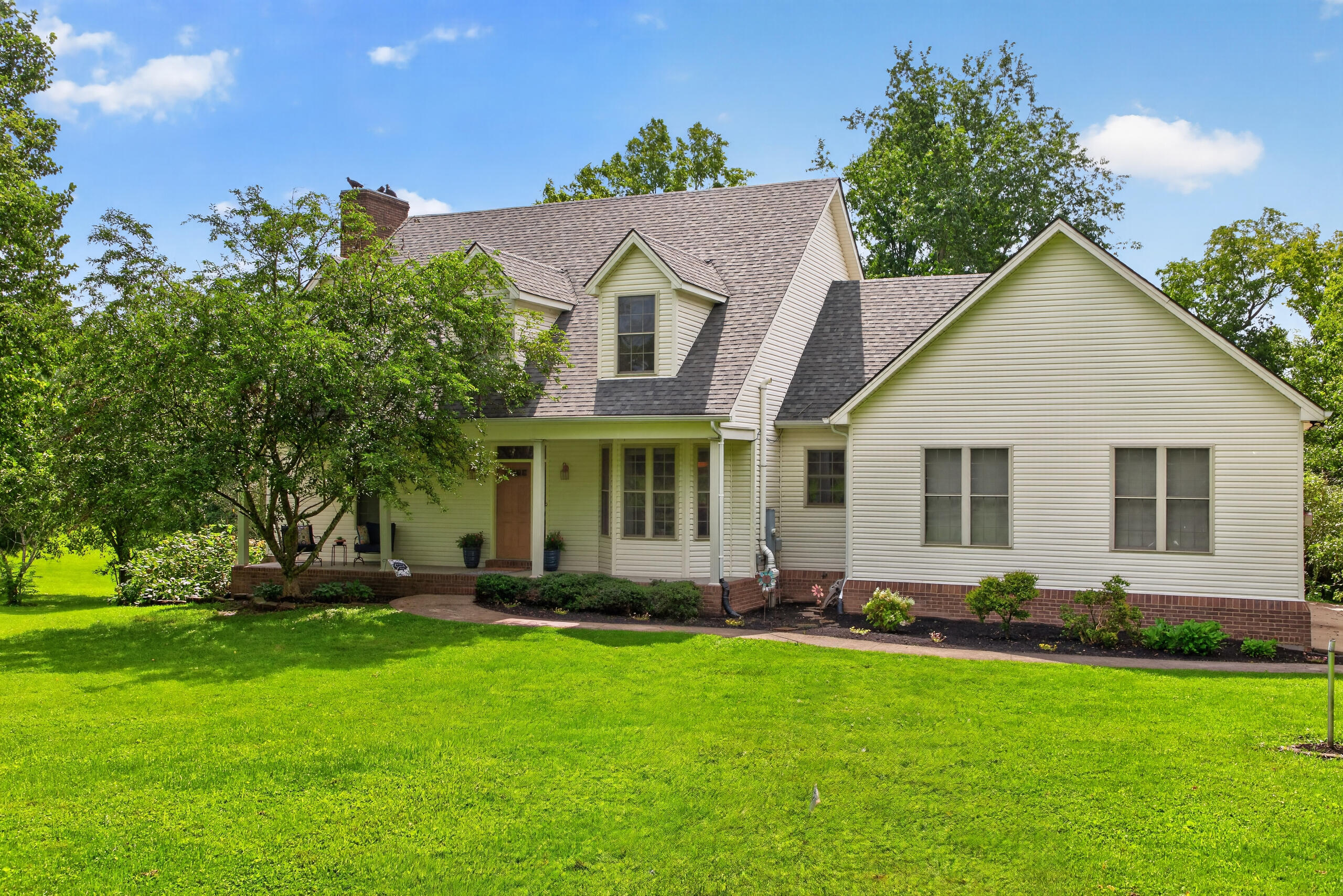 405 Lone Oak Road Wilmore, KY 40390 - Photo 1 of 81 102