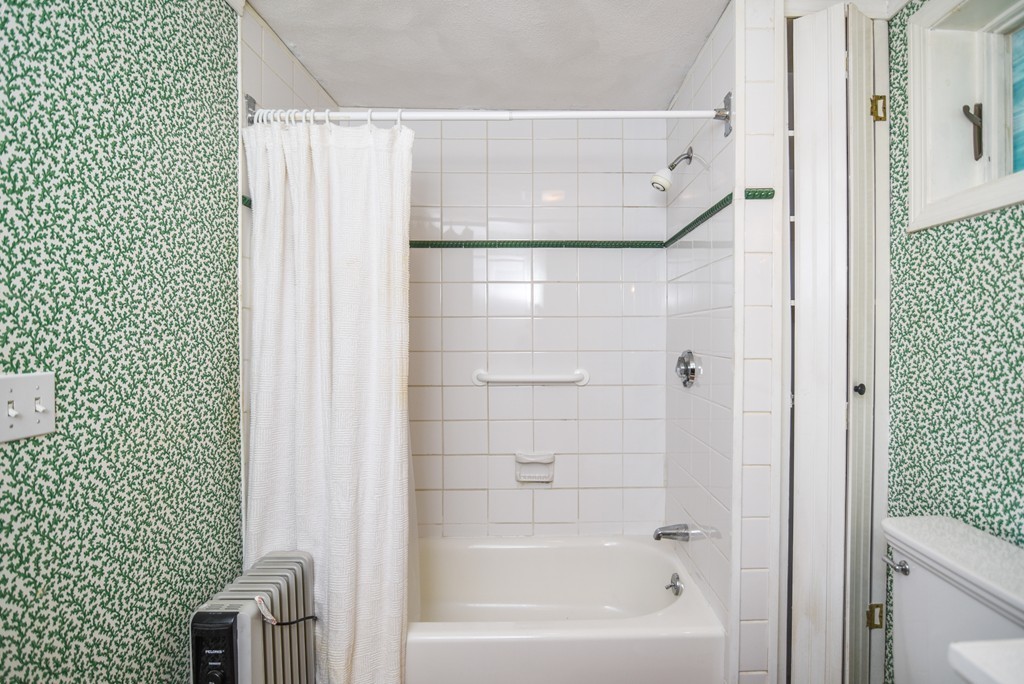 121 Court Road Winthrop, MA 02152 - Photo 17 of 24 Gallery Image 17
