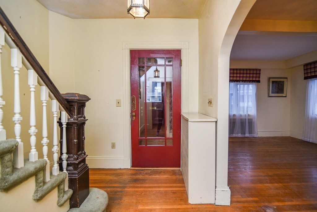 121 Court Road Winthrop, MA 02152 - Photo 3 of 24 Gallery Image 3