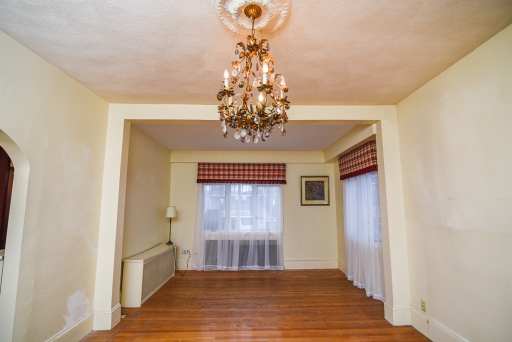 121 Court Road Winthrop, MA 02152 - Photo 4 of 24 Gallery Image 4