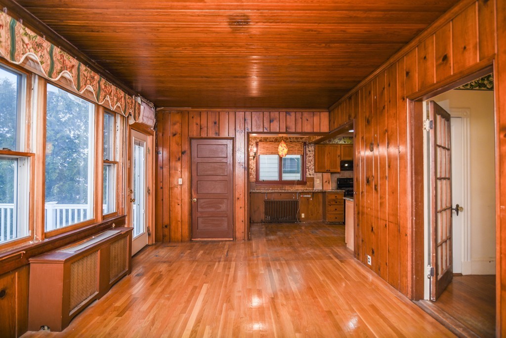 121 Court Road Winthrop, MA 02152 - Photo 7 of 24 Gallery Image 7