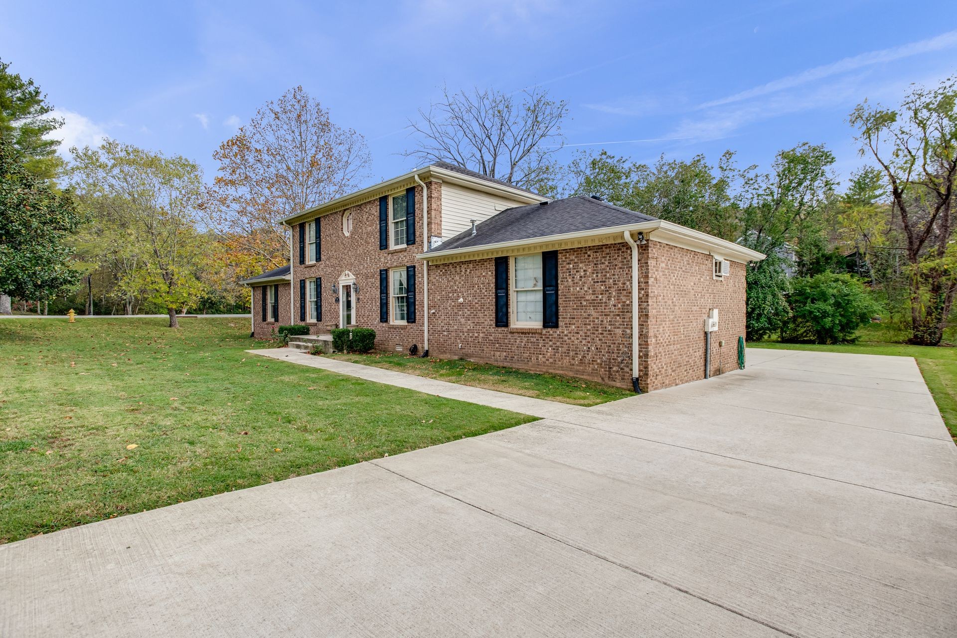 101 Pinehurst Drive Franklin, TN 37069 - Photo 19 of 41 a front view of house with yard and green space