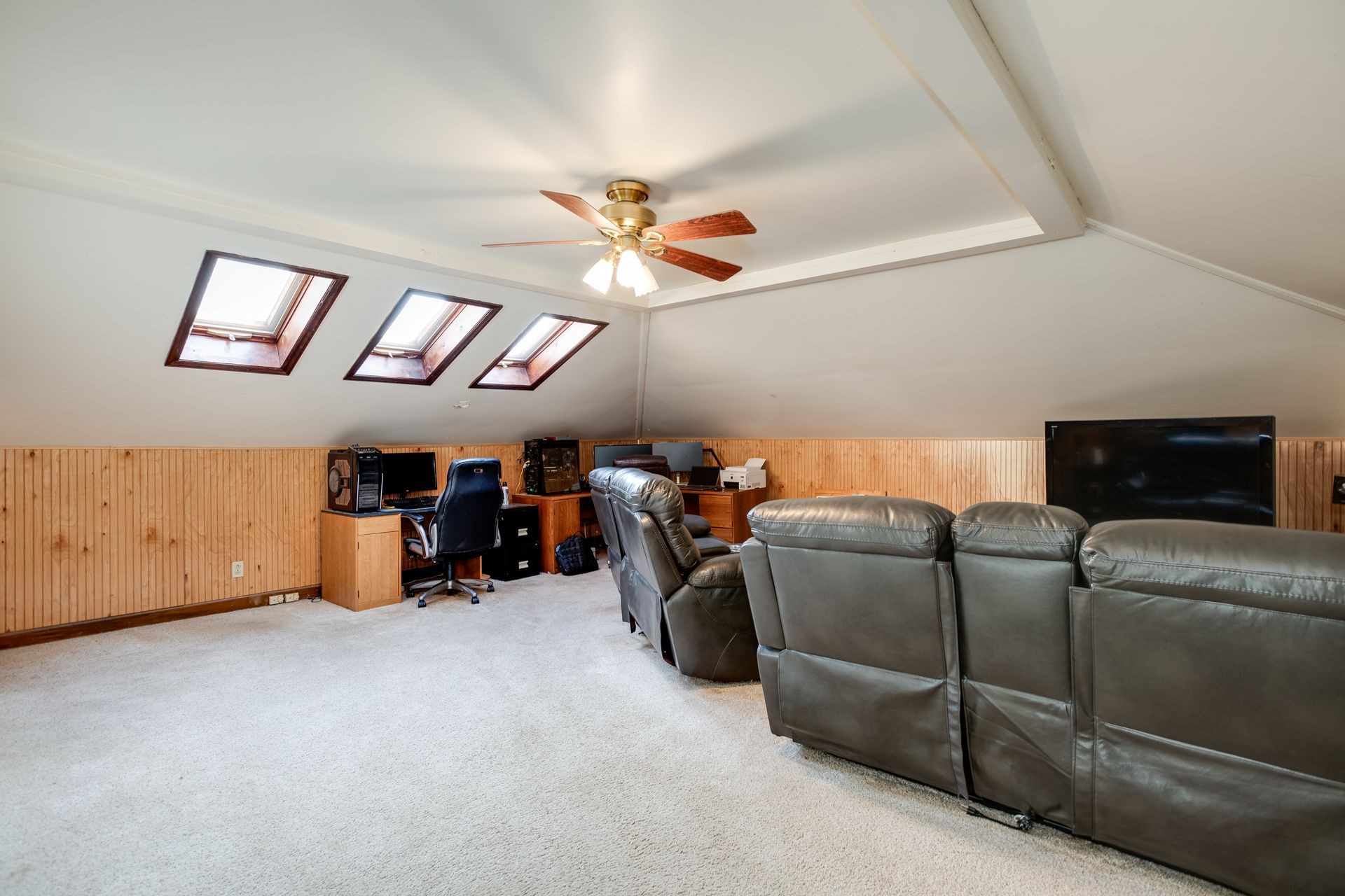 101 Pinehurst Drive Franklin, TN 37069 - Photo 24 of 41 a living room with furniture and a flat screen tv