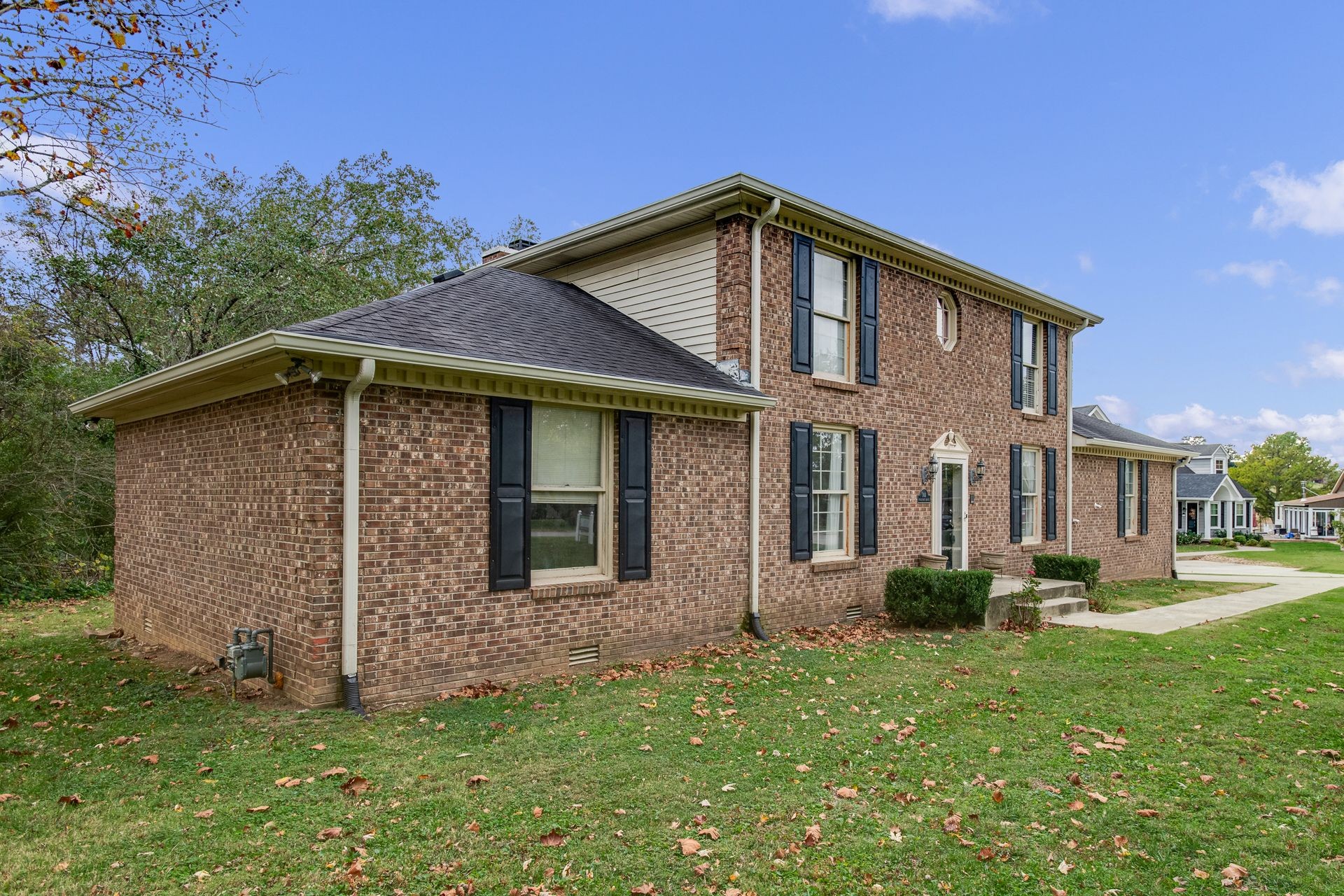 101 Pinehurst Drive Franklin, TN 37069 - Photo 36 of 41 a front view of a house with a yard