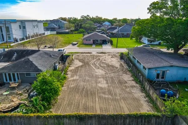 $350,000 | 1508 Poinsettia Drive, Metairie, LA 70005