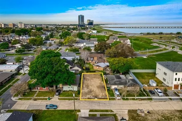 $350,000 | 1508 Poinsettia Drive, Metairie, LA 70005