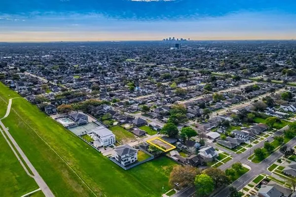$350,000 | 1508 Poinsettia Drive, Metairie, LA 70005