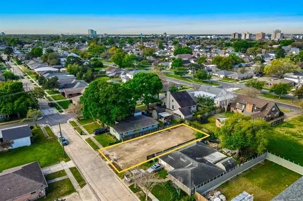 $350,000 | 1508 Poinsettia Drive, Metairie, LA 70005