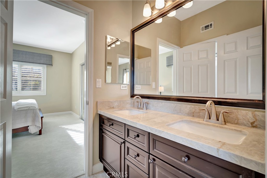 3980 Leighton Point Road Calabasas, CA 91301 - Photo 32 of 54 Jack & Jill bath