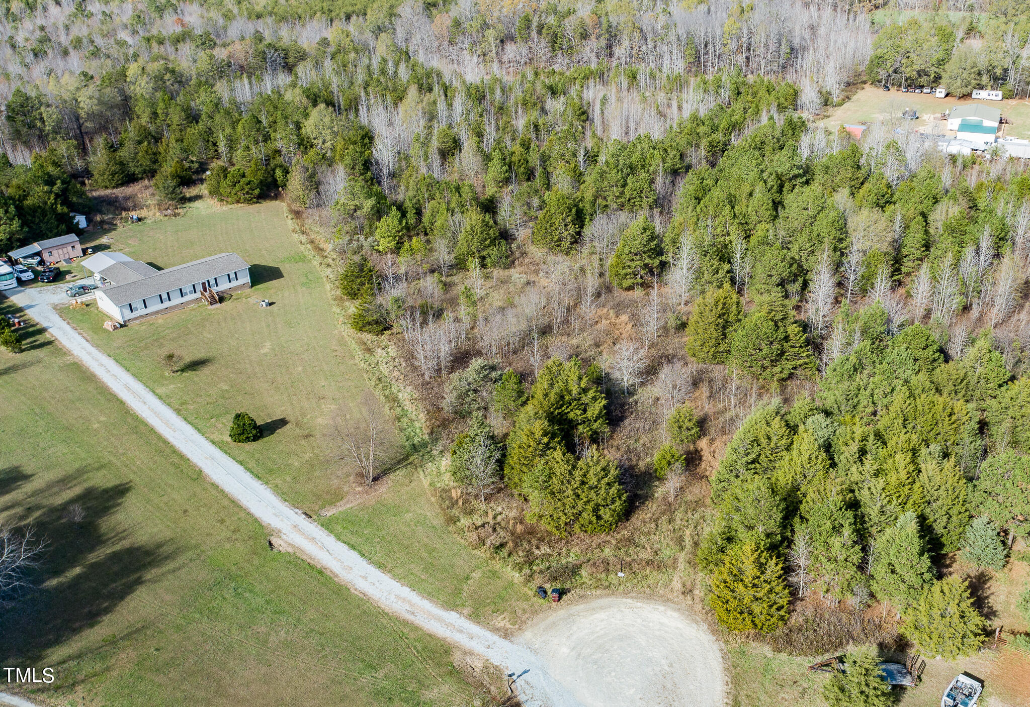 175 Glendale Lane Roxboro, NC 27574 - Photo 8 of 21 a bathroom with a bathtub and shower
