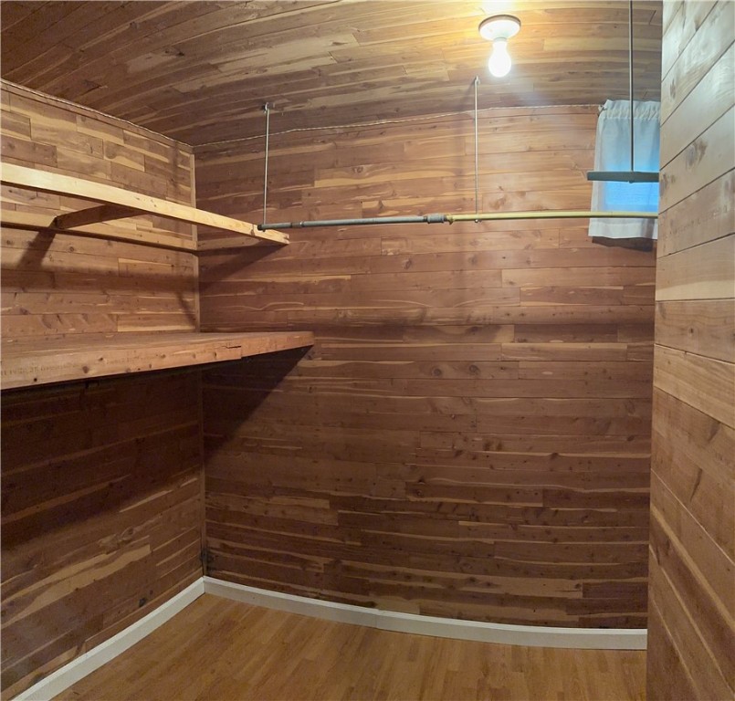 51 Leicestershire Road Irondequoit, NY 14621 - Photo 21 of 33