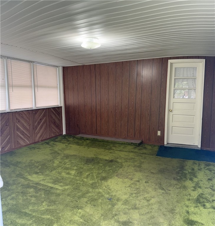 51 Leicestershire Road Irondequoit, NY 14621 - Photo 26 of 33