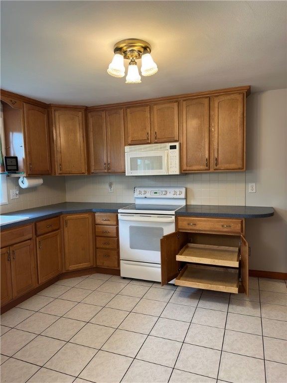 51 Leicestershire Road Irondequoit, NY 14621 - Photo 6 of 33