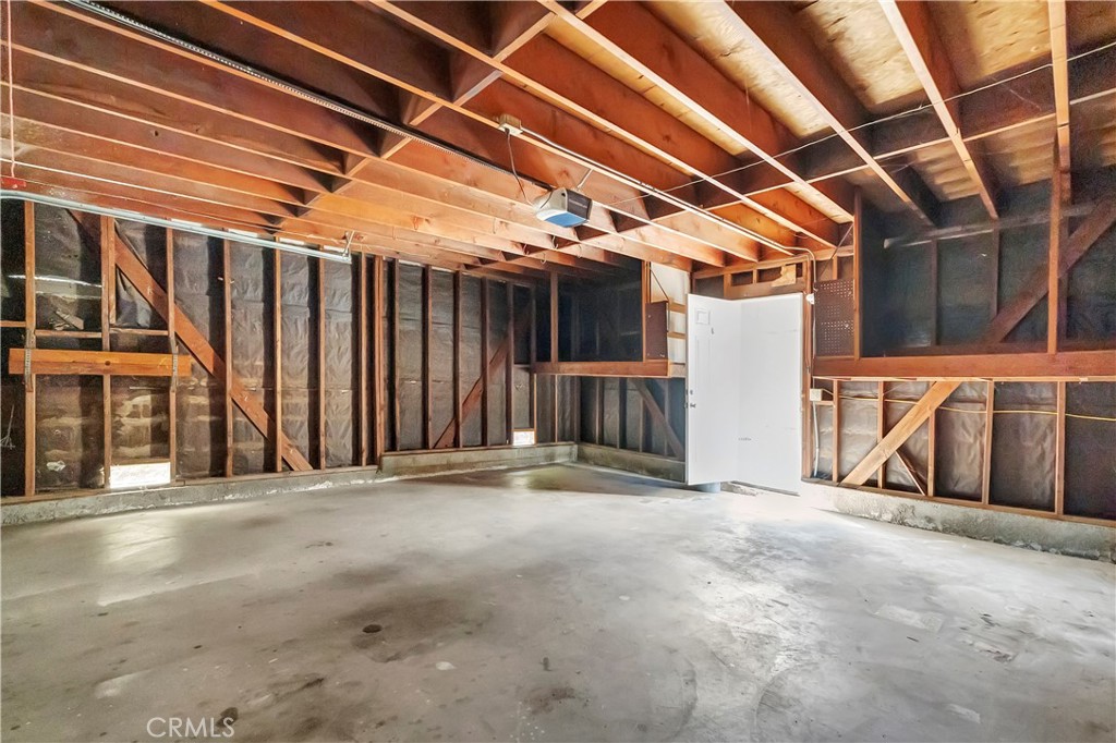 5371 Victoria Place Westminster, CA 92683 - Photo 39 of 48 2 car garage