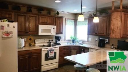2225 Riviera Road, Unit 108 Sioux Center, IA 51250 - Photo 13 of 26 Gallery Image 13