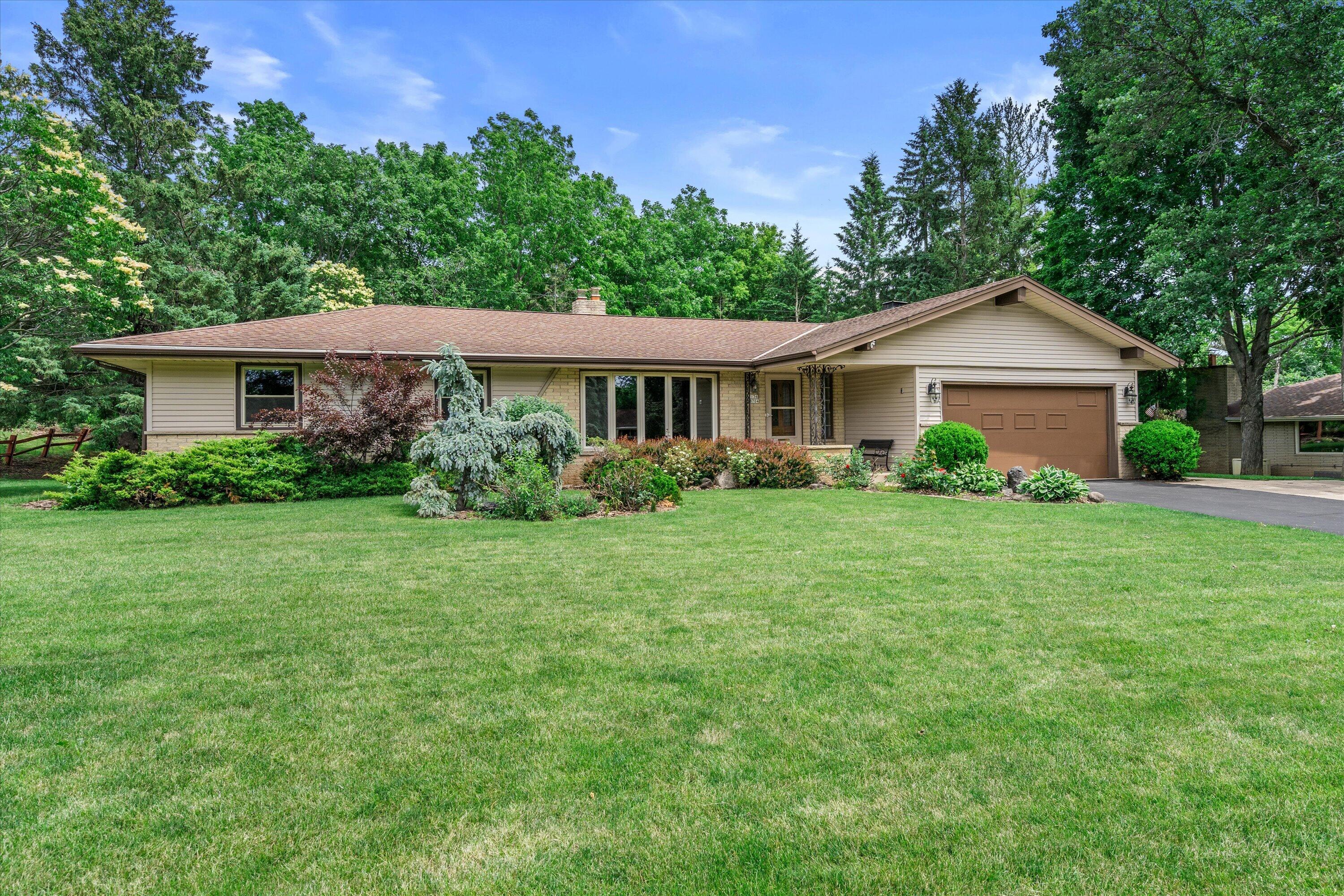W136N8704 Esquire Road Menomonee Falls, WI 53051 - Photo 36 of 36 Front