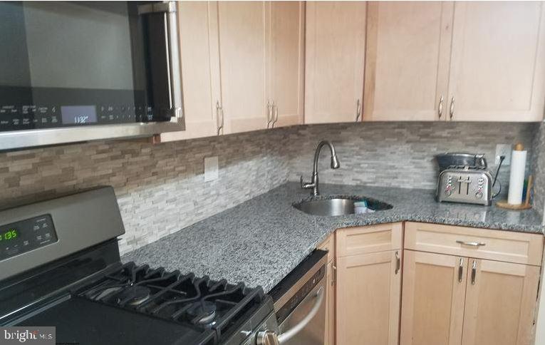 1405 Northgate Square, Unit 21C Reston, VA 20190 - Photo 4 of 30