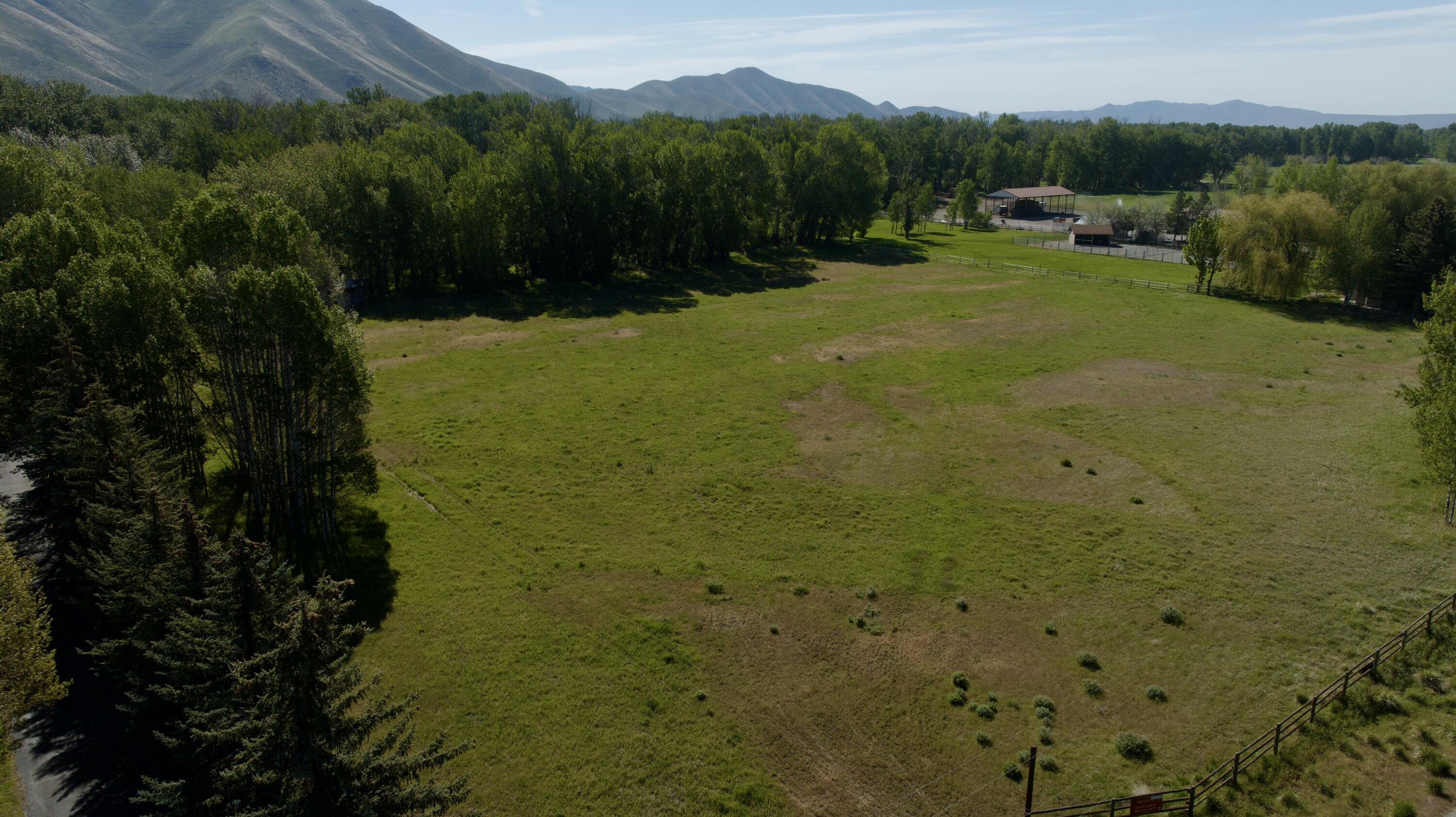 113-117 Lower Broadford Road Bellevue, ID 83313 - Photo 11 of 15 113 & 117 Lower Broadford