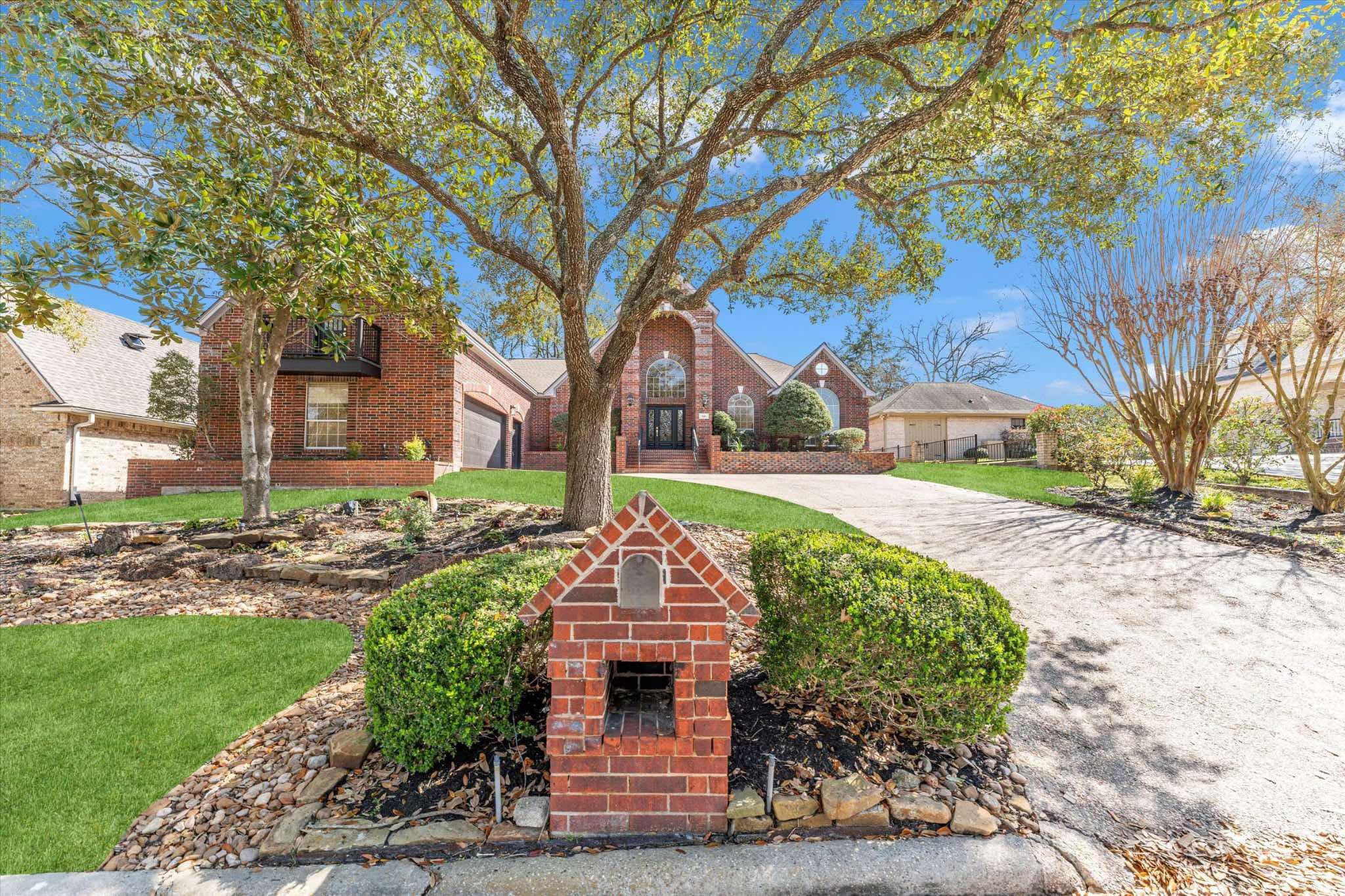 116 Spring Lake Conroe, TX 77356 - Photo 1 of 47