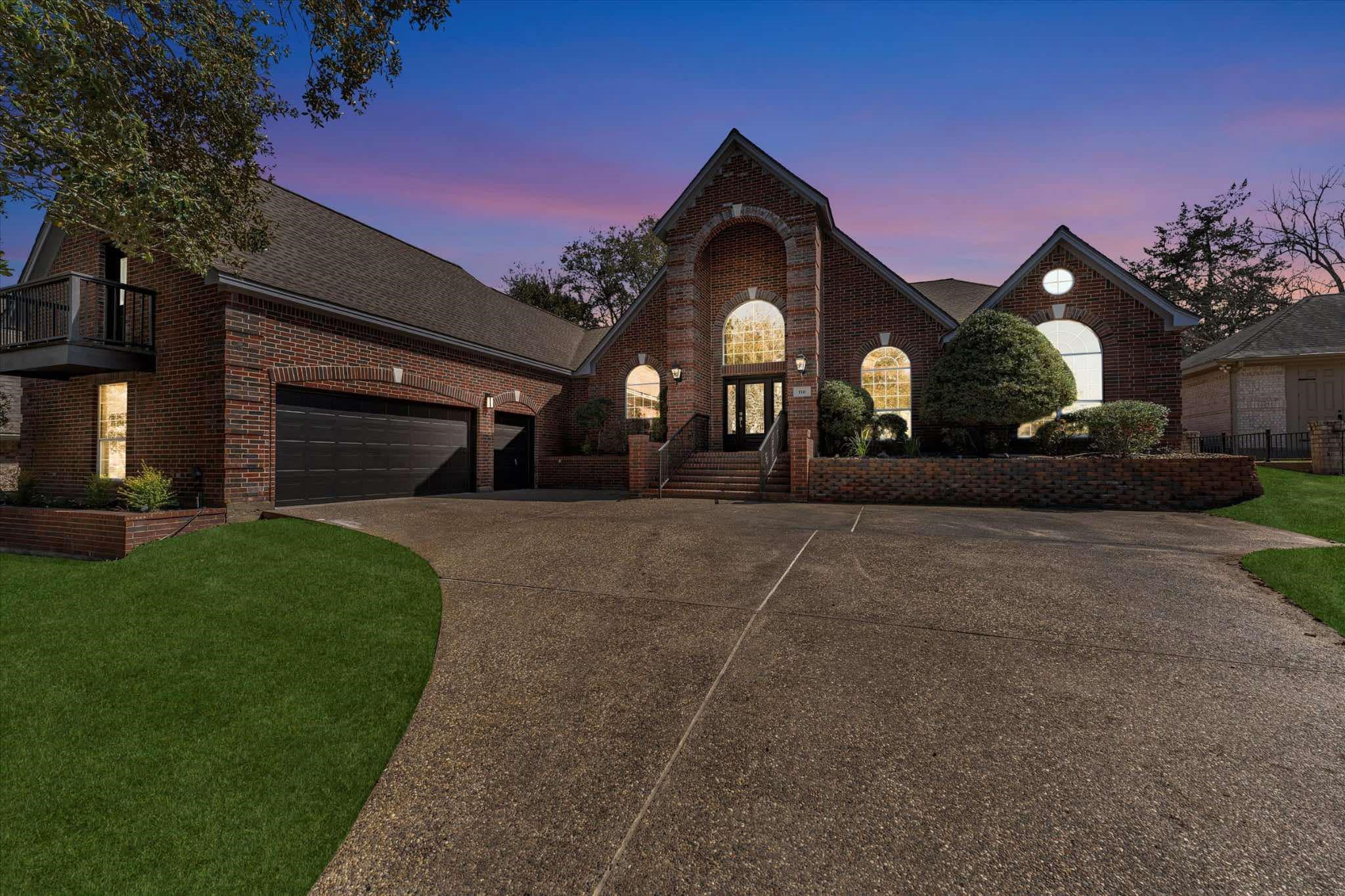 116 Spring Lake Conroe, TX 77356 - Photo 2 of 47