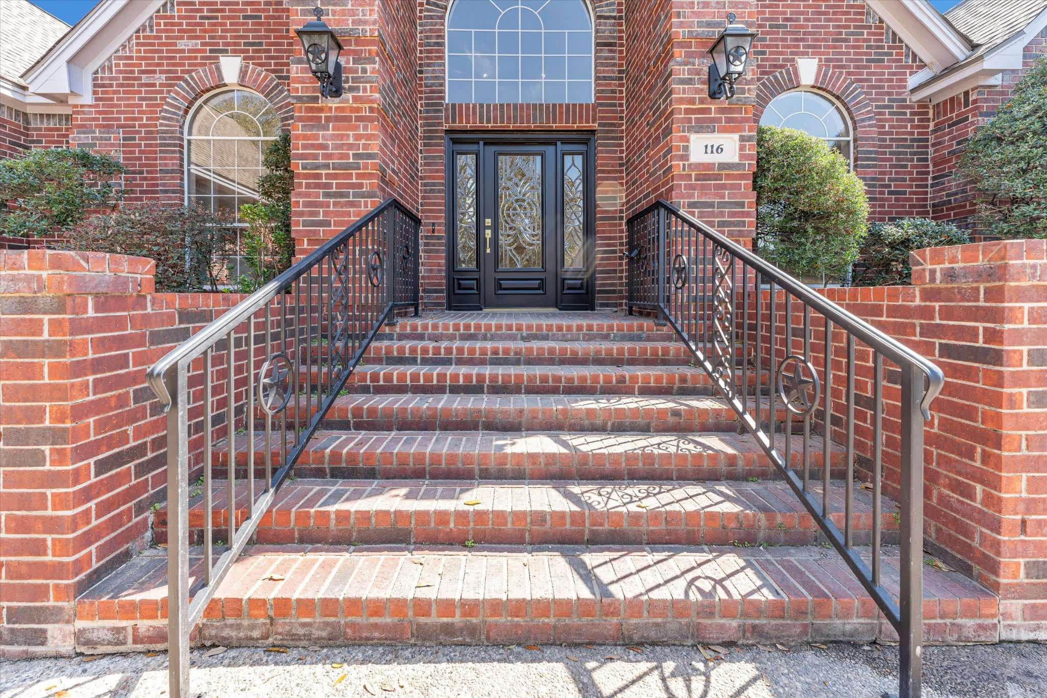 116 Spring Lake Conroe, TX 77356 - Photo 3 of 47