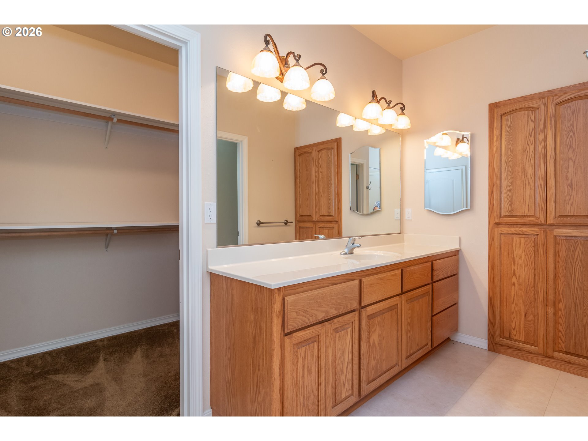982 Doerner Road Roseburg, OR 97471 - Photo 22 of 48 Bathroom, Attached
