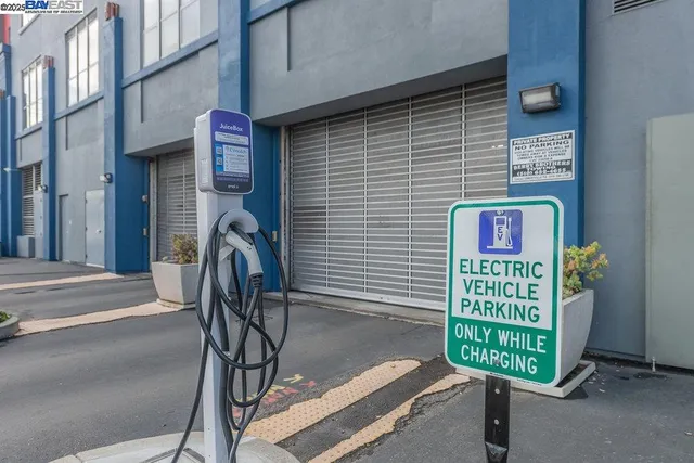 $2,495 | 1001 46th Street, Unit 220, Emeryville, CA 94608