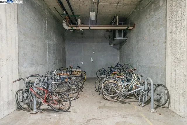 $2,495 | 1001 46th Street, Unit 220, Emeryville, CA 94608