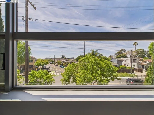 $2,495 | 1001 46th Street, Unit 220, Emeryville, CA 94608