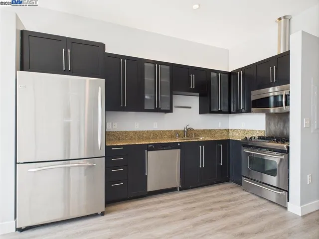 $2,495 | 1001 46th Street, Unit 220, Emeryville, CA 94608