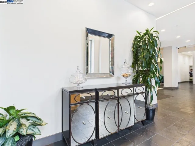 $2,495 | 1001 46th Street, Unit 220, Emeryville, CA 94608