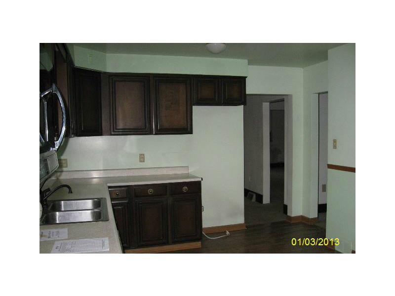 1034 S Road Pittsburgh, PA 15209 - Photo 3 of 16 Kitchen.