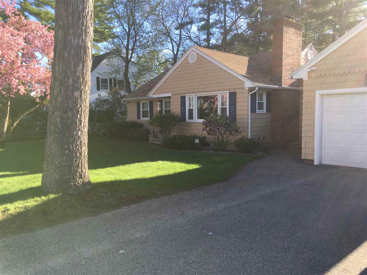 10 Plummer Road Bedford, NH 03110 - Photo 1 of 20