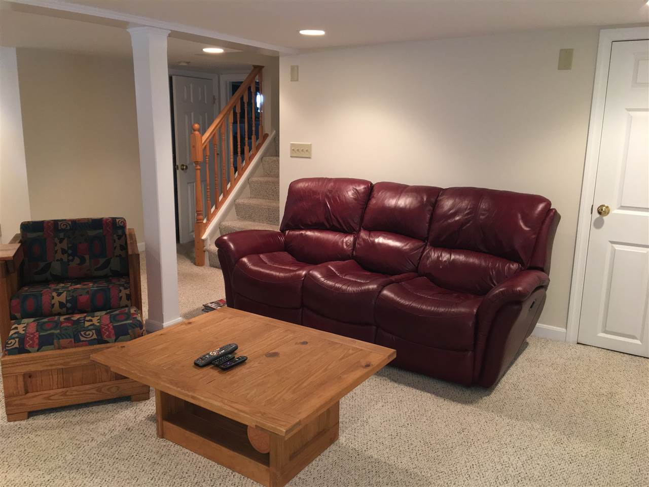 10 Plummer Road Bedford, NH 03110 - Photo 12 of 20