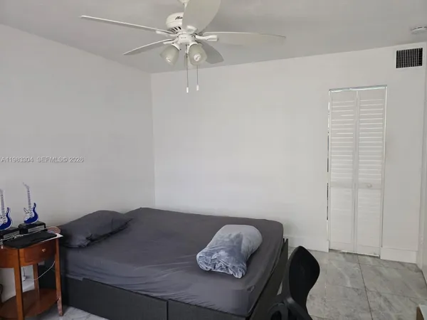 $2,400 | 13715 Kendale Lakes Circle, Unit A308, Miami, FL 33183