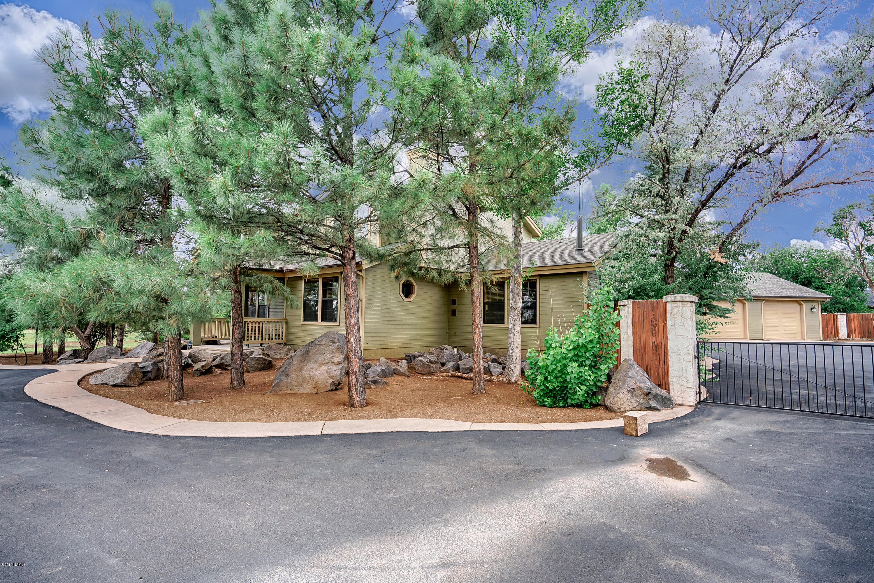 8698 Koch Field Road Flagstaff, AZ 86004 - Photo 2 of 32 Koch_Field-SWG_Media-2