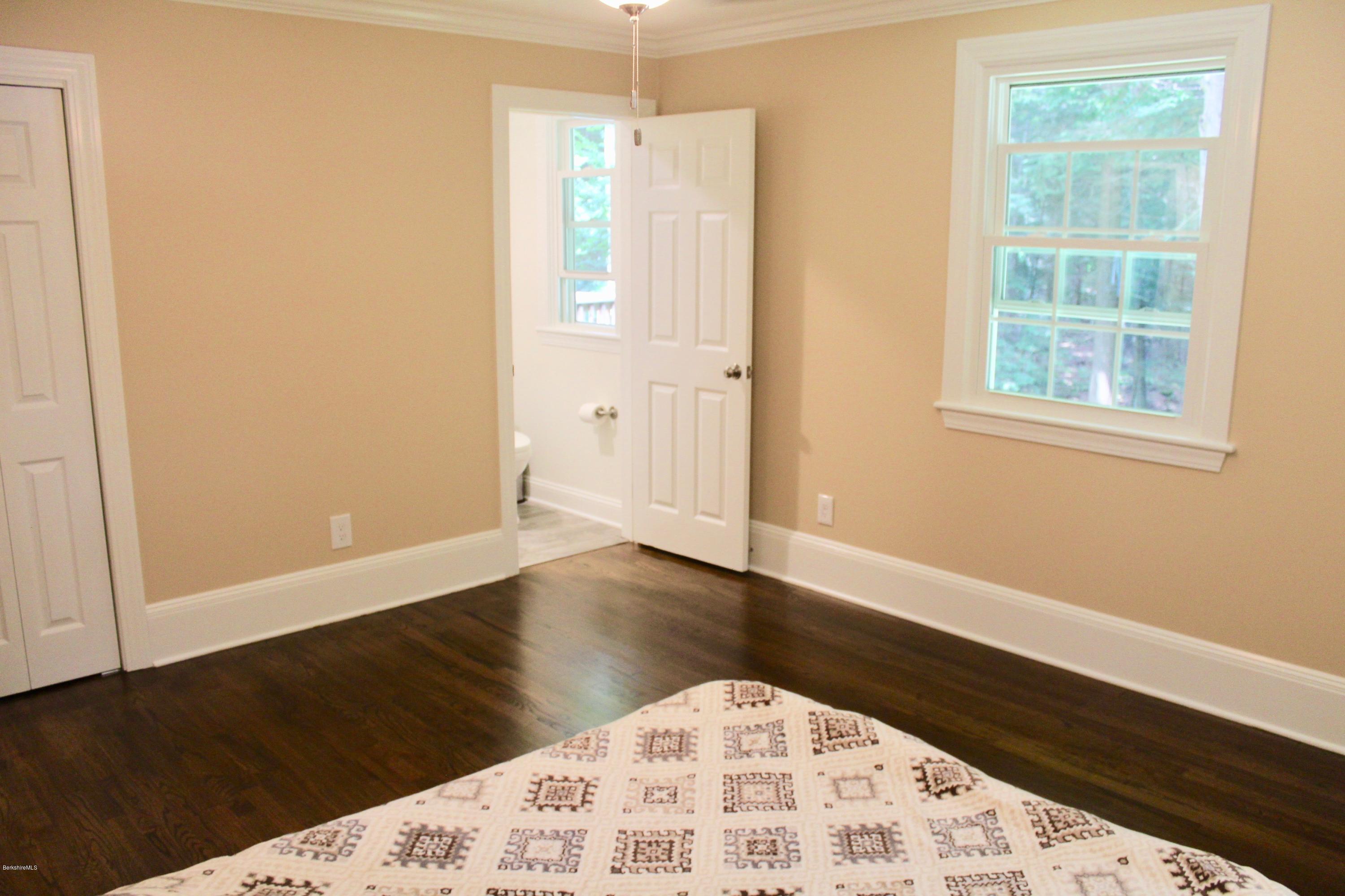 284 Barker Road Pittsfield, MA 01201 - Photo 11 of 42 IMG_4754