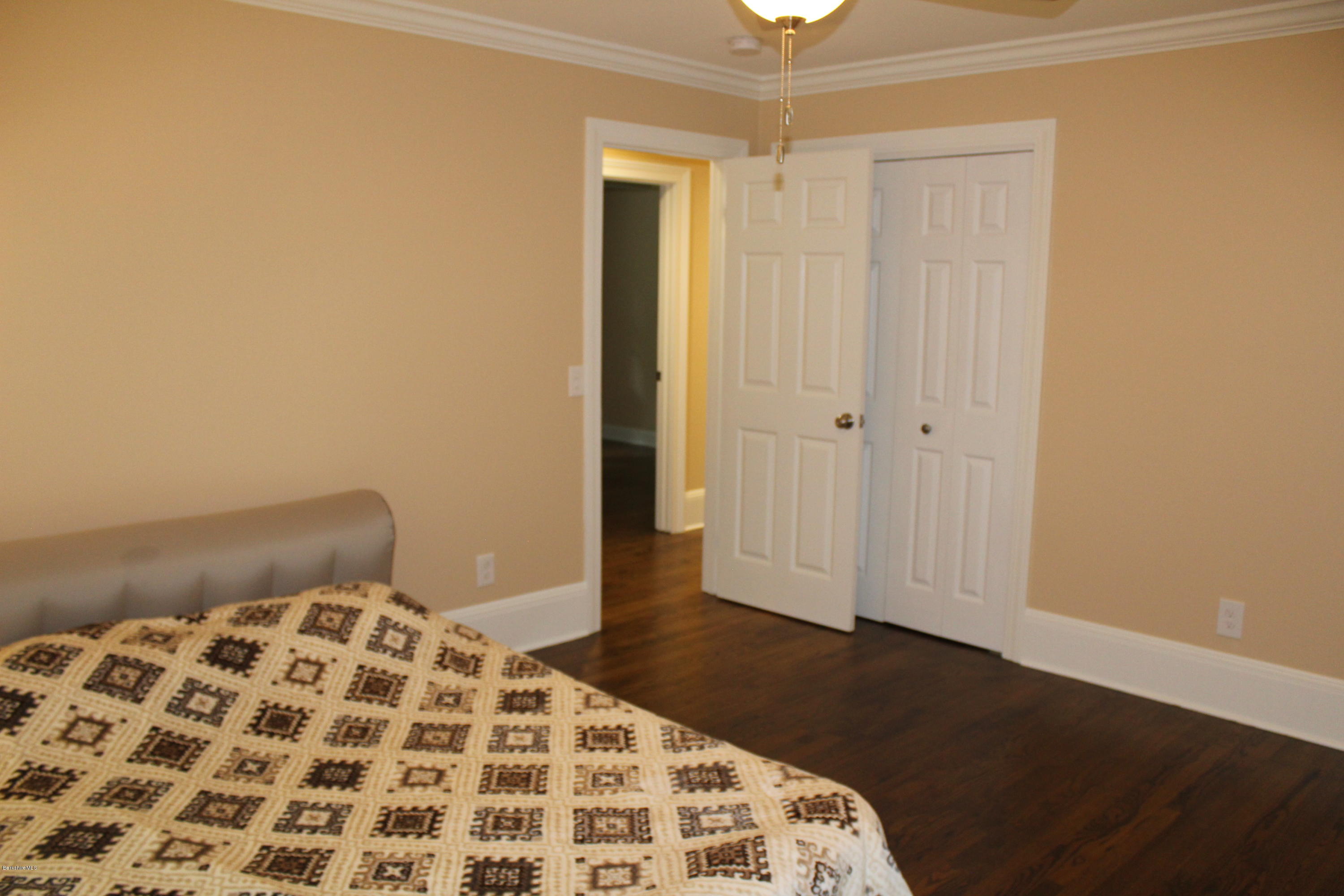 284 Barker Road Pittsfield, MA 01201 - Photo 12 of 42 IMG_4753