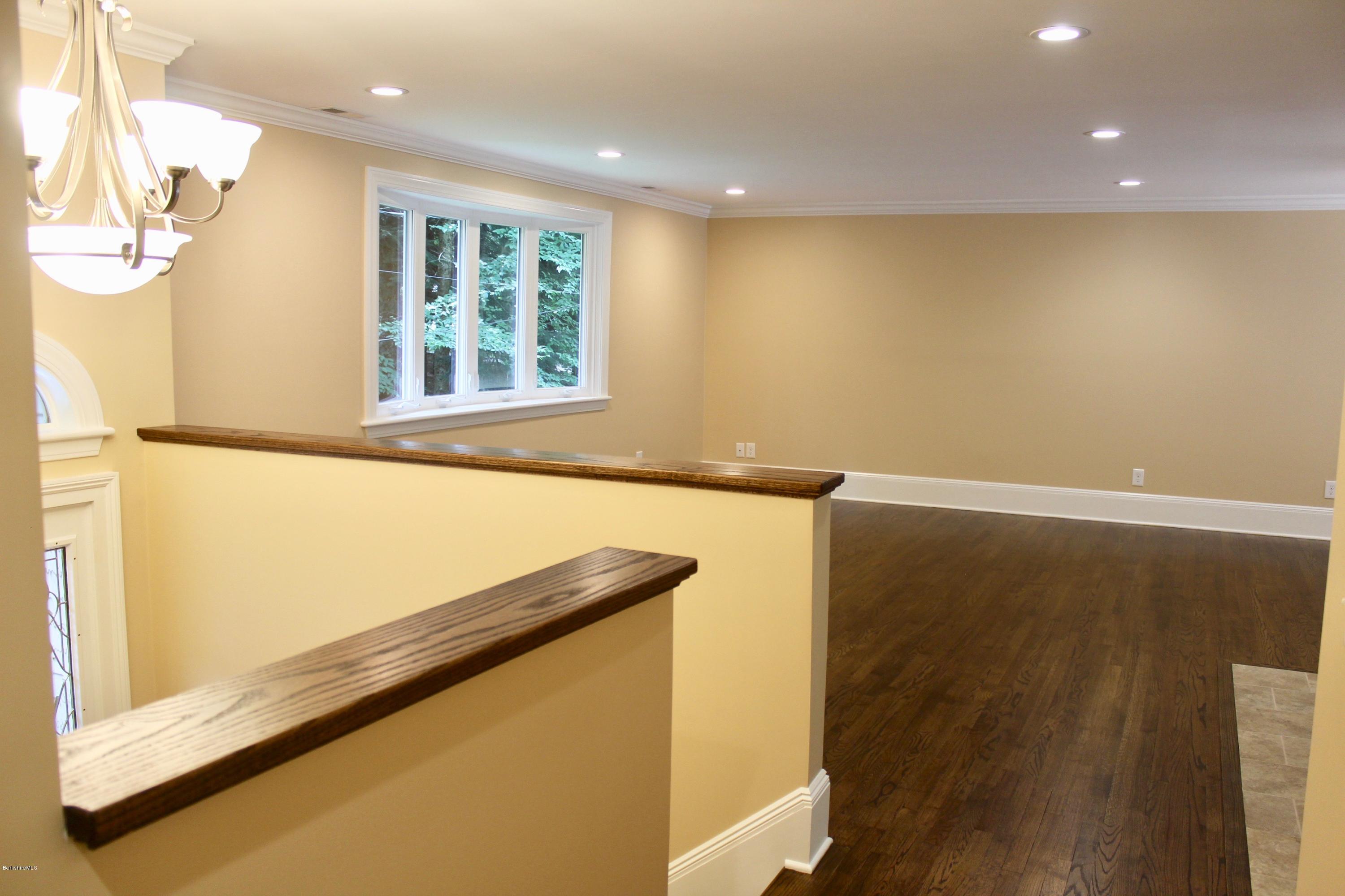 284 Barker Road Pittsfield, MA 01201 - Photo 10 of 42 IMG_4772