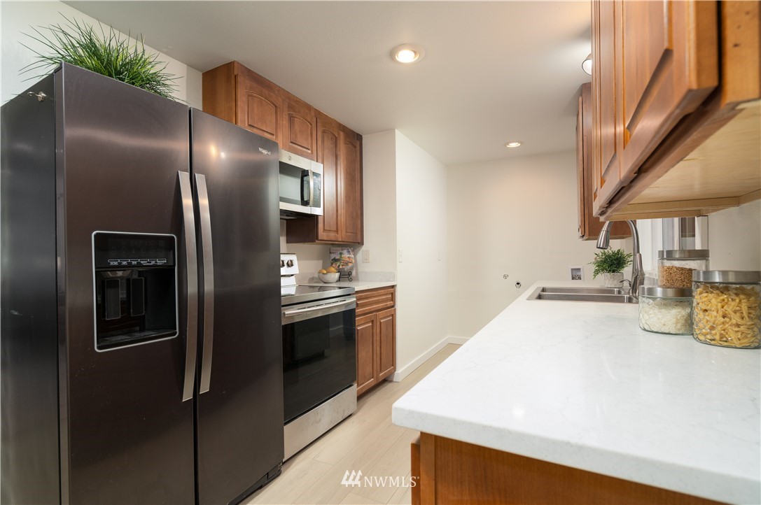 3410 198th Place Southeast Bothell, WA 98012 - Photo 11 of 27 Gallery Image 11