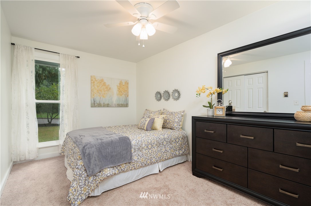 3410 198th Place Southeast Bothell, WA 98012 - Photo 16 of 27 Gallery Image 16